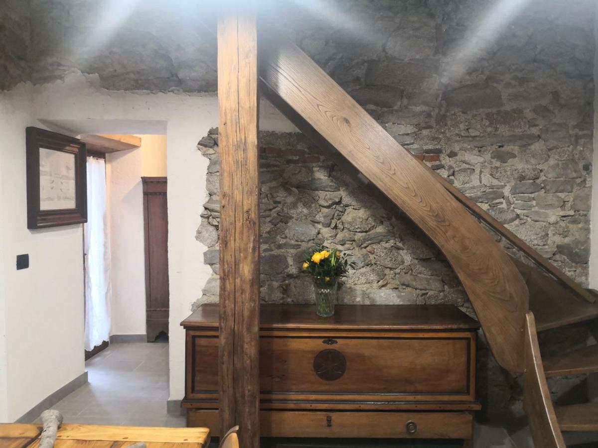 Da Tinti Apartment Madonna Del Sasso Luaran gambar