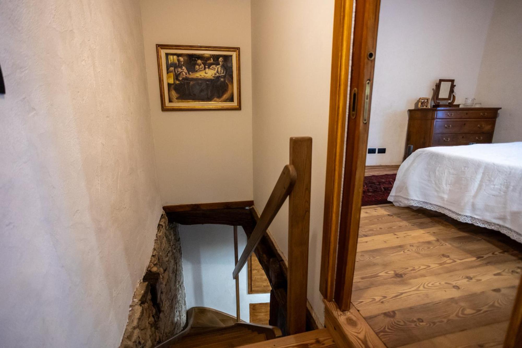 Da Tinti Apartment Madonna Del Sasso Luaran gambar